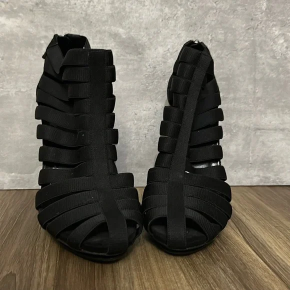 Gucci Isadora Elastic Cage Black Bootie 39.5 - Picture 5 of 8